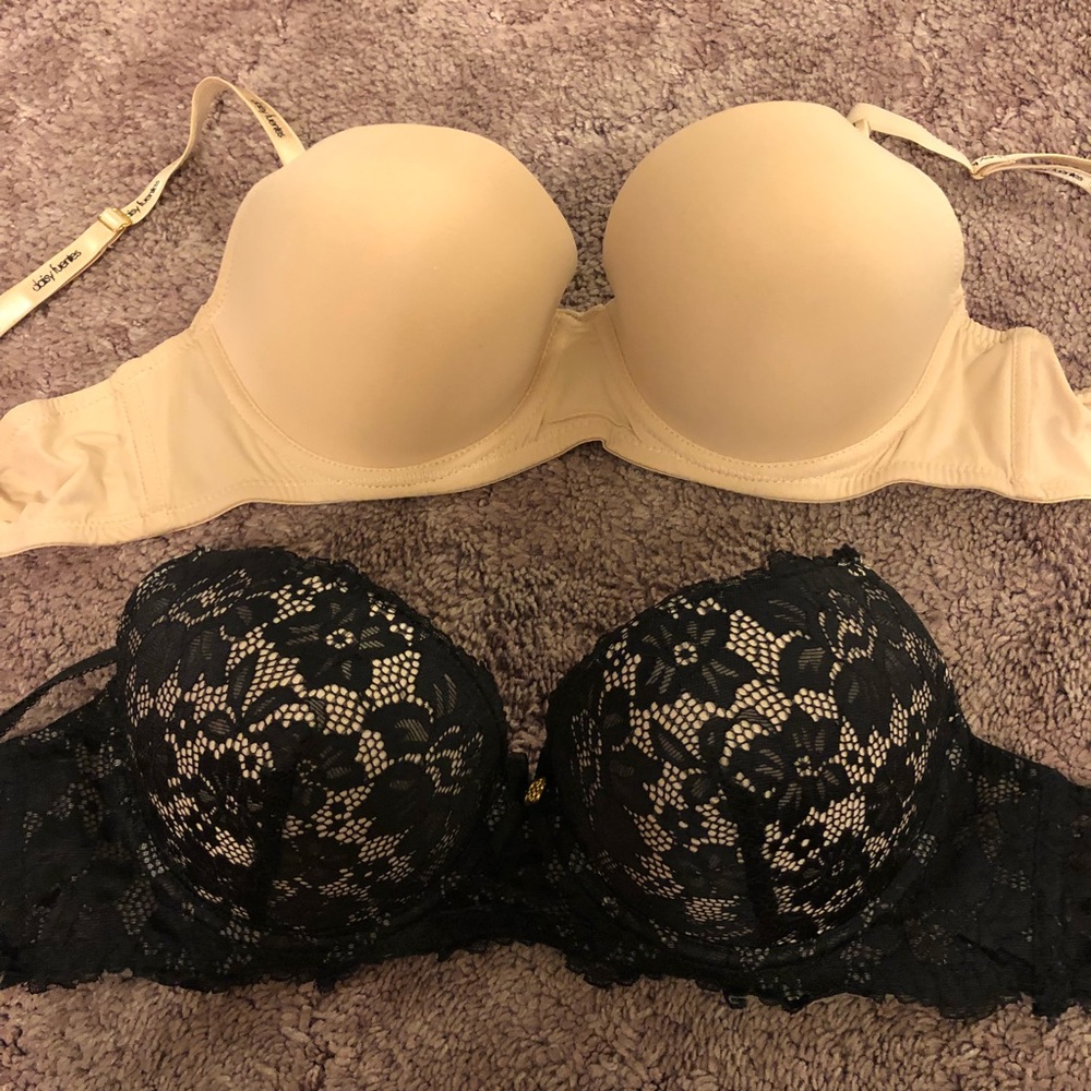 Sexy nude and black lace push-up bra